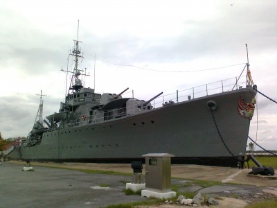 HTMS_Maeklong,_Chulachomklao_Fort_Museum_-_panoramio_(1).jpg