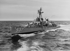 2560px-USS The Sullivans (DD-537) underway at sea on 29 October 1962 (USN 1063617)